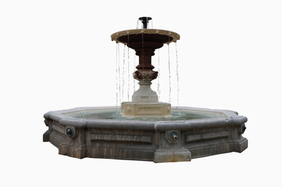 喷泉与假山 自然与人工的完美融合